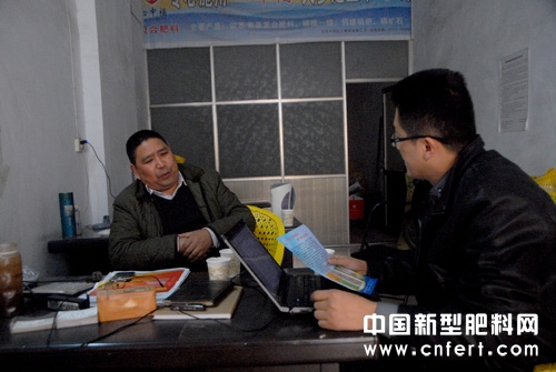 河南省新乡市经销商马平有接受记者采访.jpg