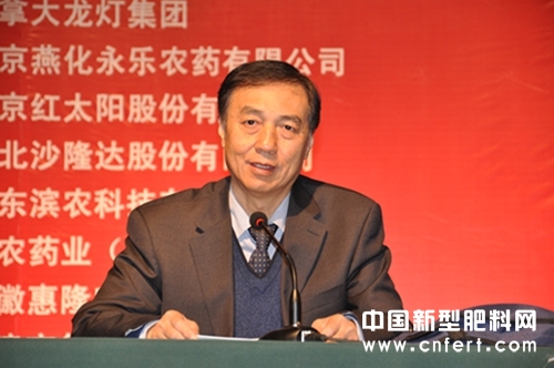 农业部原副部长、全国人大农业与农村委员会原副主任委员、中国农业技术推广协会会长尹成杰发表讲话.jpg