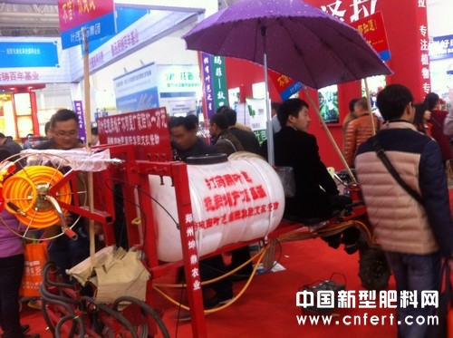农业机械化设施.JPG