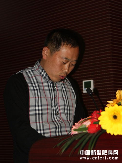 7优秀经销商代表发言.JPG