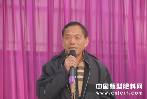 原鸡东县农委主任徐占元发表讲话.JPG